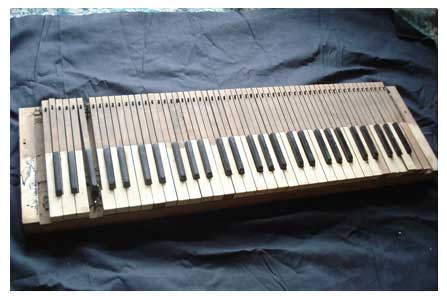 Мануал фисгармонии до реставрации