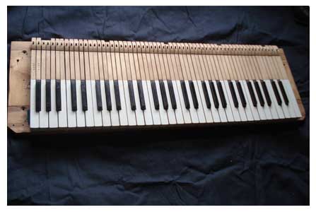 Мануал фисгармонии после реставрации