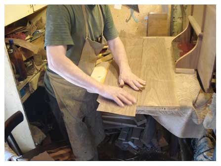 Замена шпона фисгармонии